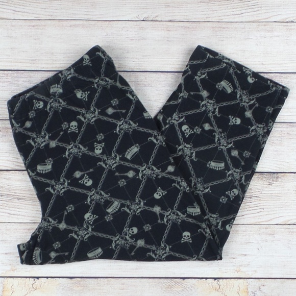 torrid Pants - TORRID Skull Crown Chain PJ Lounge Cropped Pants